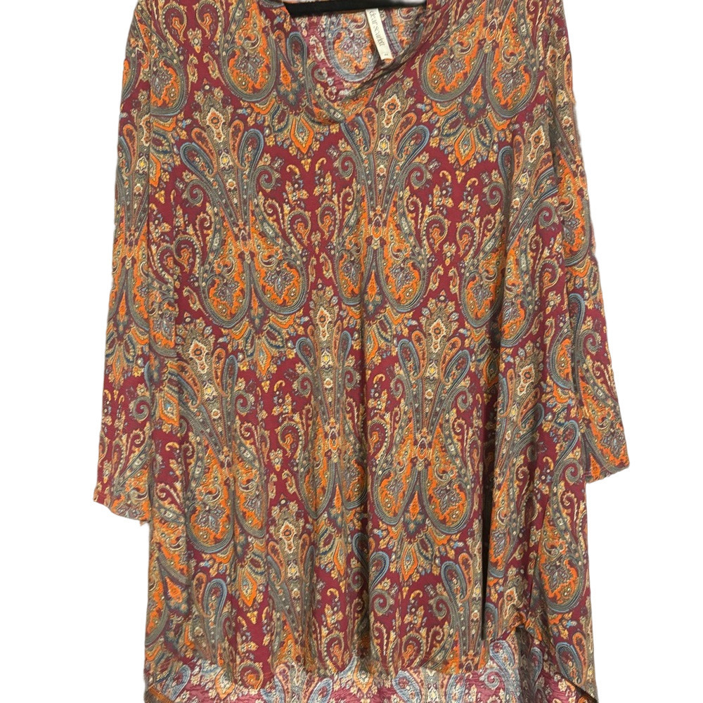 NWOT Dear Scarlett Wrikle-Free Paisley Print Women's Top